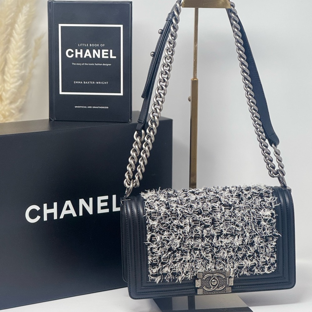💯 💎Authentic💎CHANELl LeBoy Braided Tweed